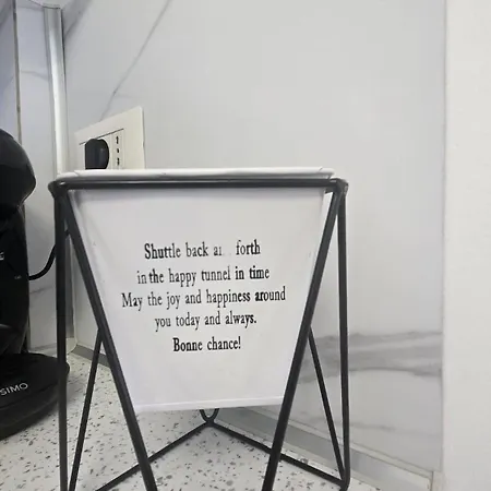 Cozy 2-bedroom With Private Balcony- Self Check-in *