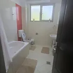 شقة Cozy 2-bedroom With Private Balcony- Self Check-in *