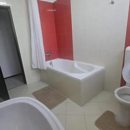 Cozy 2-bedroom With Private Balcony- Self Check-in Бухарест