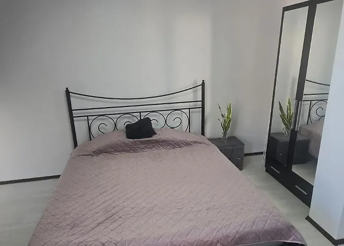 Апартаменты Cozy 2-bedroom With Private Balcony- Self Check-in *