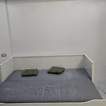 公寓 Cozy 2-bedroom With Private Balcony- Self Check-in *