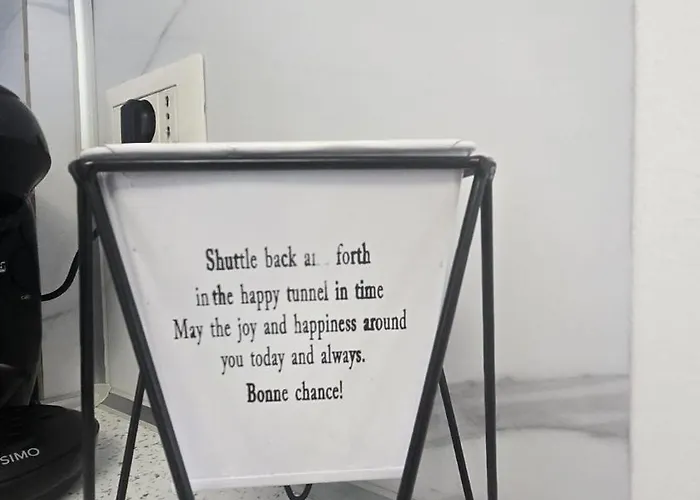 Cozy 2-bedroom With Private Balcony- Self Check-in *